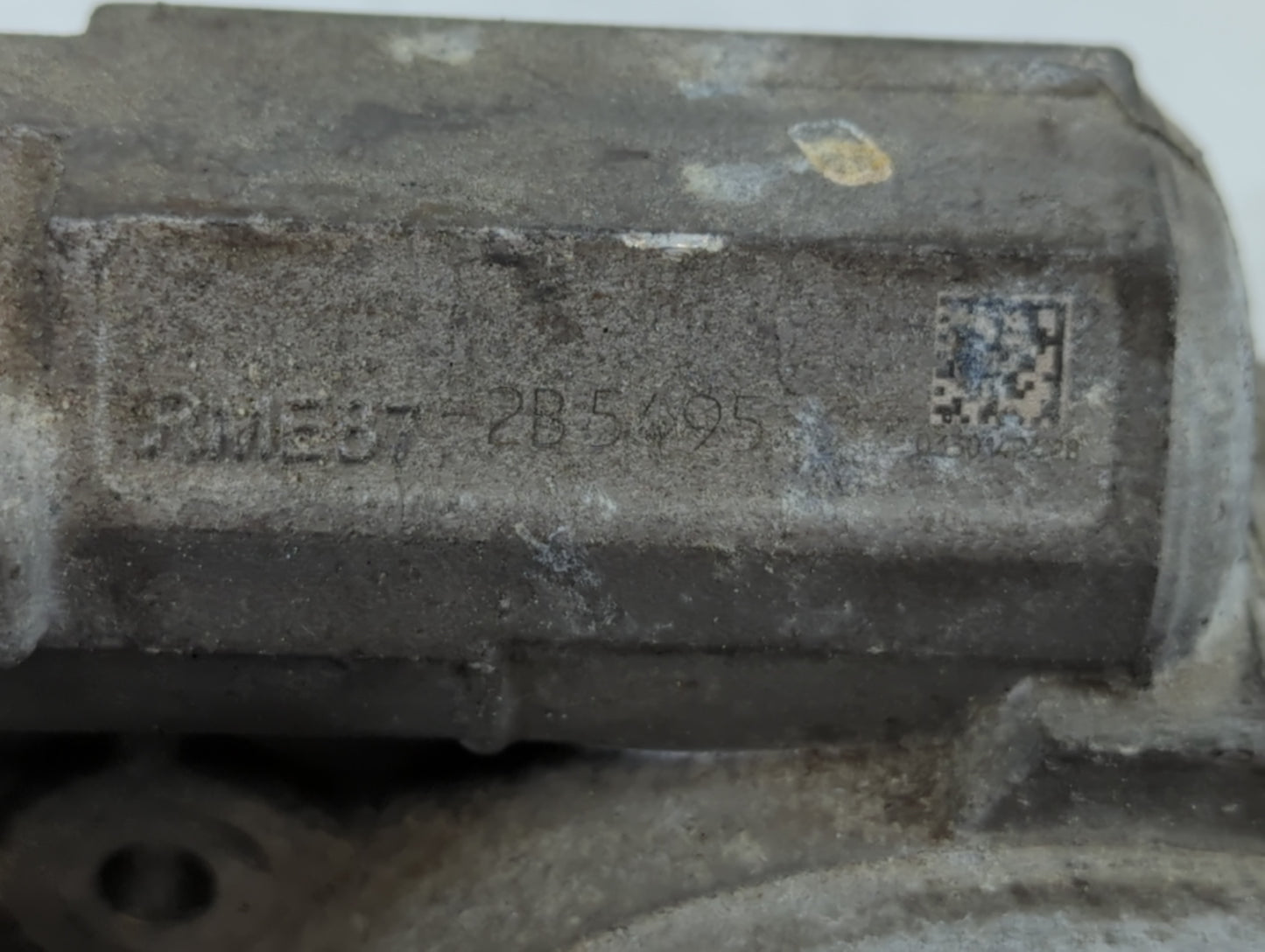 2006-2011 Cadillac Dts Throttle Body P/N:RME87-2B5495 Fits Fits 2006 2007 2008 2009 2010 2011 OEM Used Auto Parts - Oemusedautoparts1.com