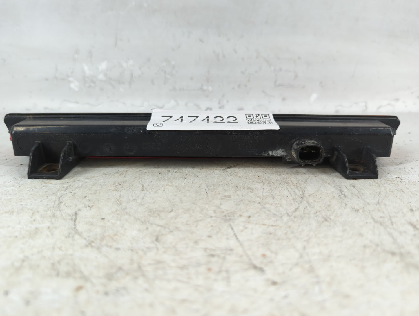 2008 Saturn Outlook Third Brake Light Tail Light Fits OEM Used Auto Parts - Oemusedautoparts1.com