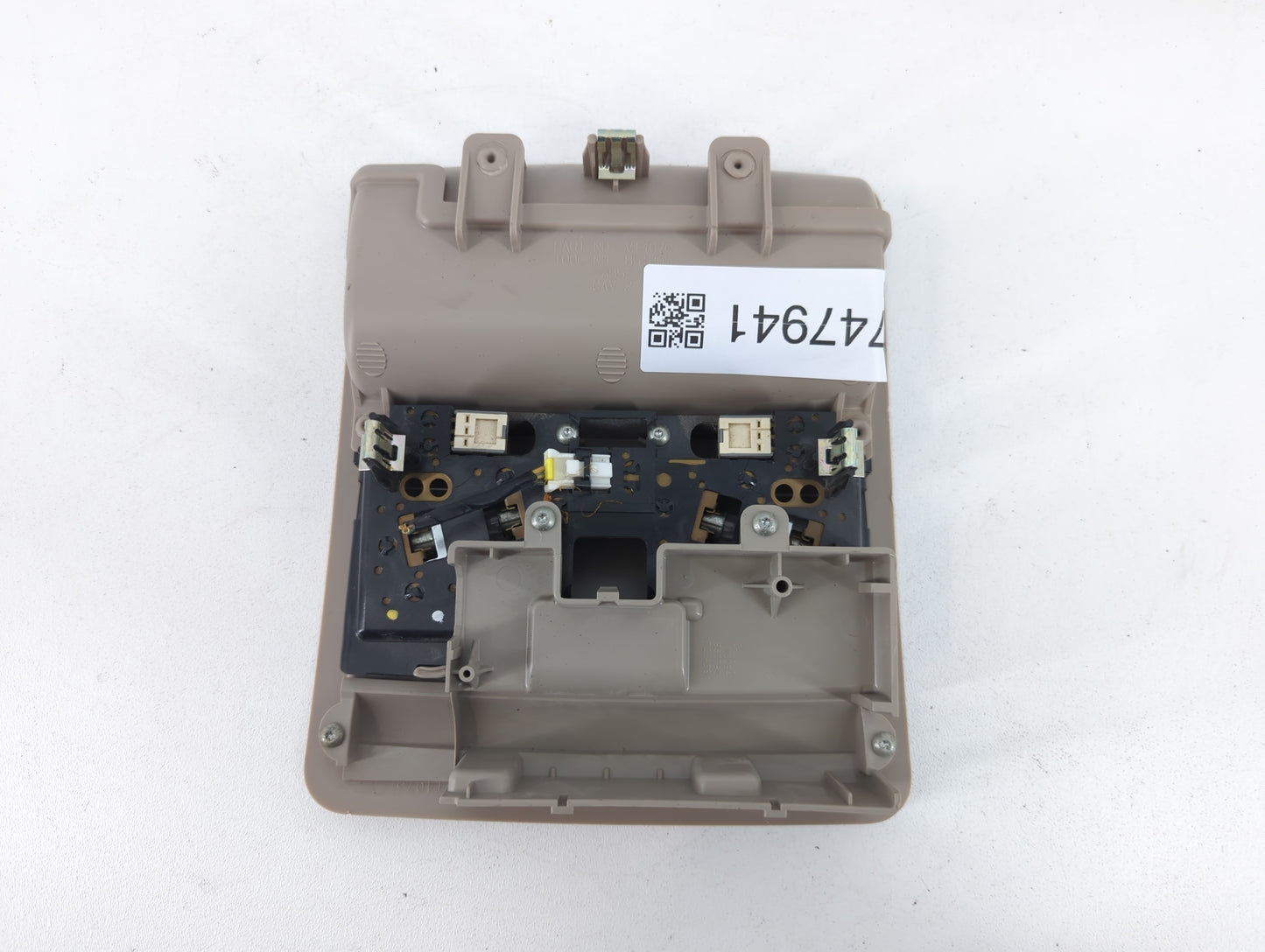 2005 Chrysler 300 Overhead Roof Console - Oemusedautoparts1.com