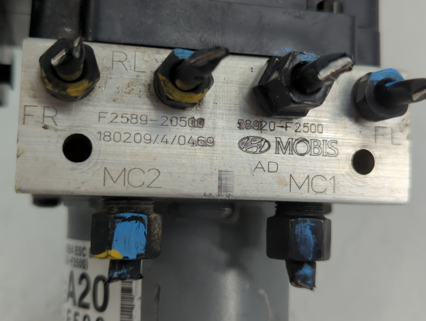 2018-2020 Hyundai Elantra ABS Pump Control Module Replacement P/N:58920-F2500 F2589-20500 Fits Fits 2018 2019 2020 OEM Used Auto Parts - Oemusedautoparts1.com