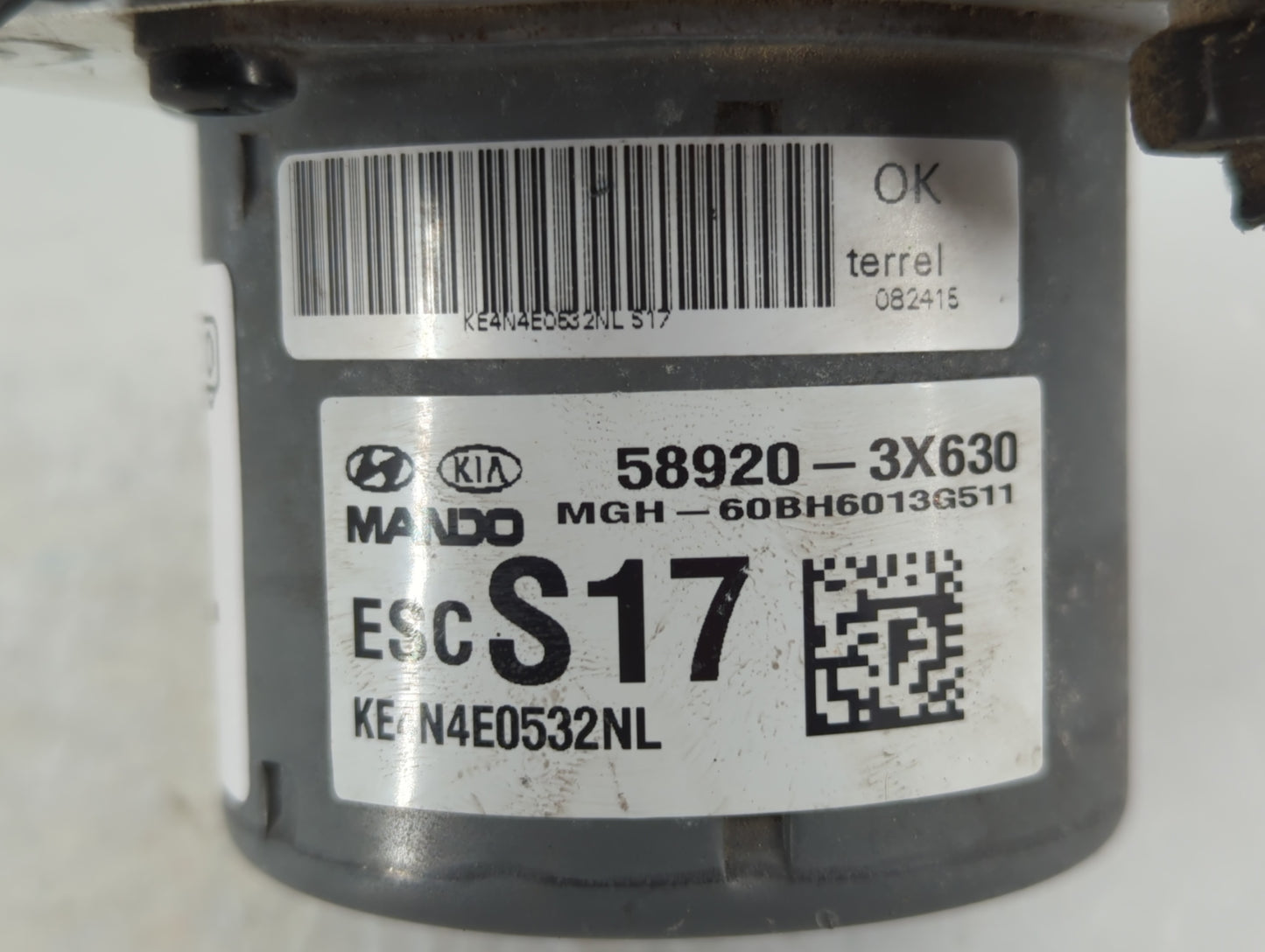 2014-2016 Hyundai Elantra ABS Pump Control Module Replacement P/N:58920-3X630 Fits Fits 2014 2015 2016 OEM Used Auto Parts - Oemusedautoparts1.com