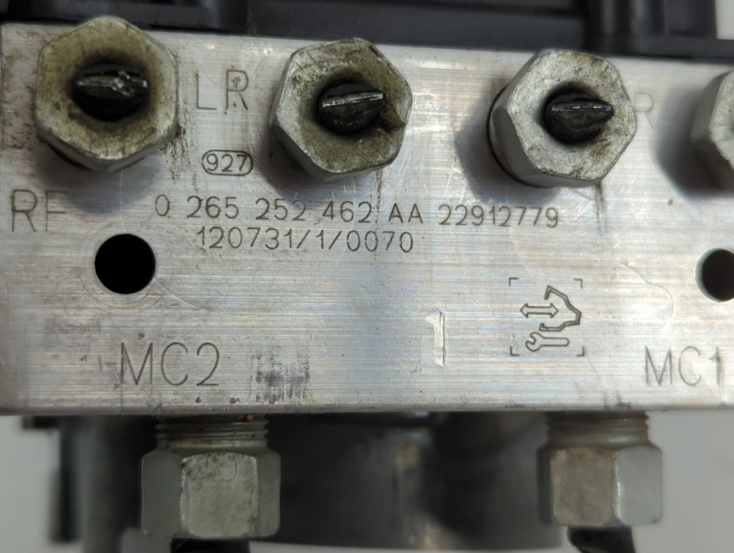 2012-2017 Buick Enclave ABS Pump Control Module Replacement P/N:22912779 0 265 252 462 AA Fits Fits 2012 2013 2014 2015 2016 2017 OEM Used Auto Parts - Oemusedautoparts1.com