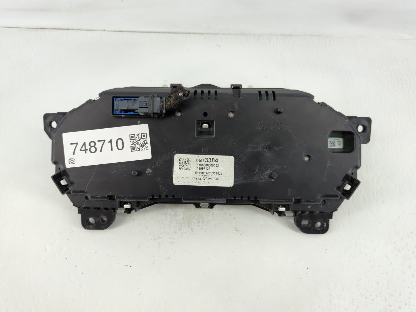 2019 Chevrolet Traverse Instrument Cluster Speedometer Gauges P/N:84573384 Fits OEM Used Auto Parts - Oemusedautoparts1.com