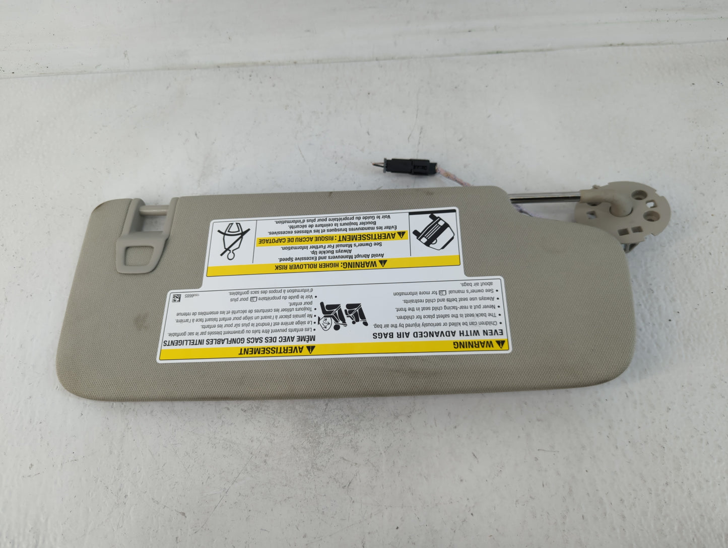 2022 Gmc Terrain Sun Visor Shade Replacement Passenger Right Mirror Fits OEM Used Auto Parts - Oemusedautoparts1.com