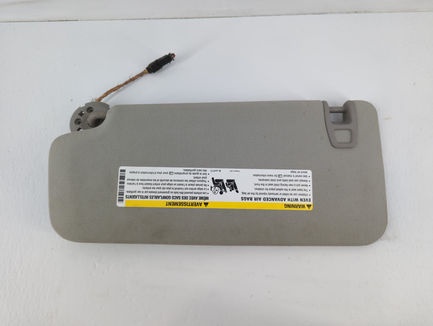 2010-2017 Chevrolet Equinox Sun Visor Shade Replacement Passenger Right Mirror Fits Fits 2010 2011 2012 2013 2014 2015 2016 2017 OEM Used Auto Parts - Oemusedautoparts1.com