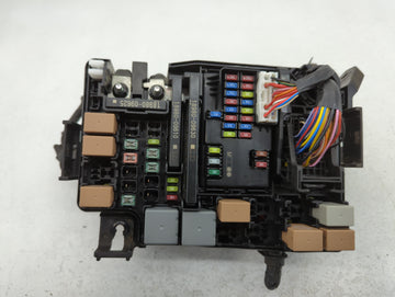 2019-2020 Hyundai Elantra Fusebox Fuse Box Panel Relay Module P/N:91260 F2420 Fits Fits 2019 2020 OEM Used Auto Parts