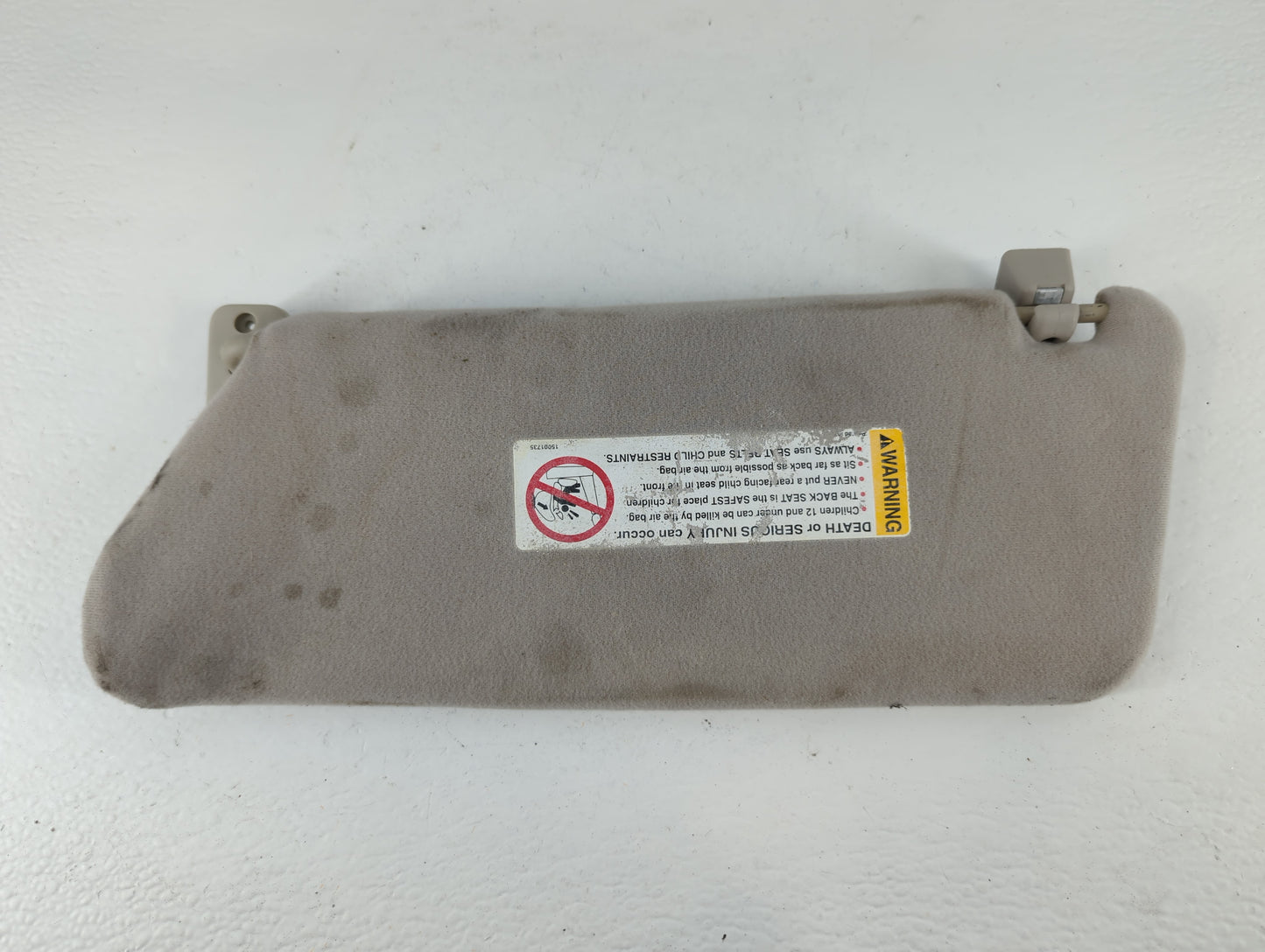 2000-2001 Cadillac Catera Sun Visor Shade Replacement Passenger Right Mirror Fits Fits 2000 2001 OEM Used Auto Parts - Oemusedautoparts1.com
