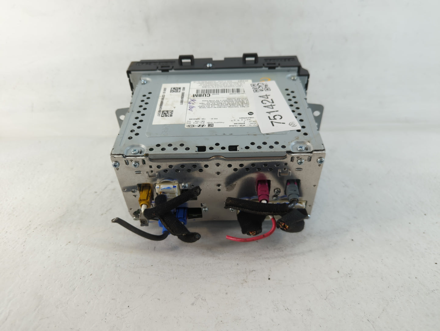 2018-2019 Hyundai Sonata Radio AM FM Cd Player Receiver Replacement P/N:96160-C2UB04X Fits Fits 2018 2019 OEM Used Auto Parts - Oemusedautoparts1.com