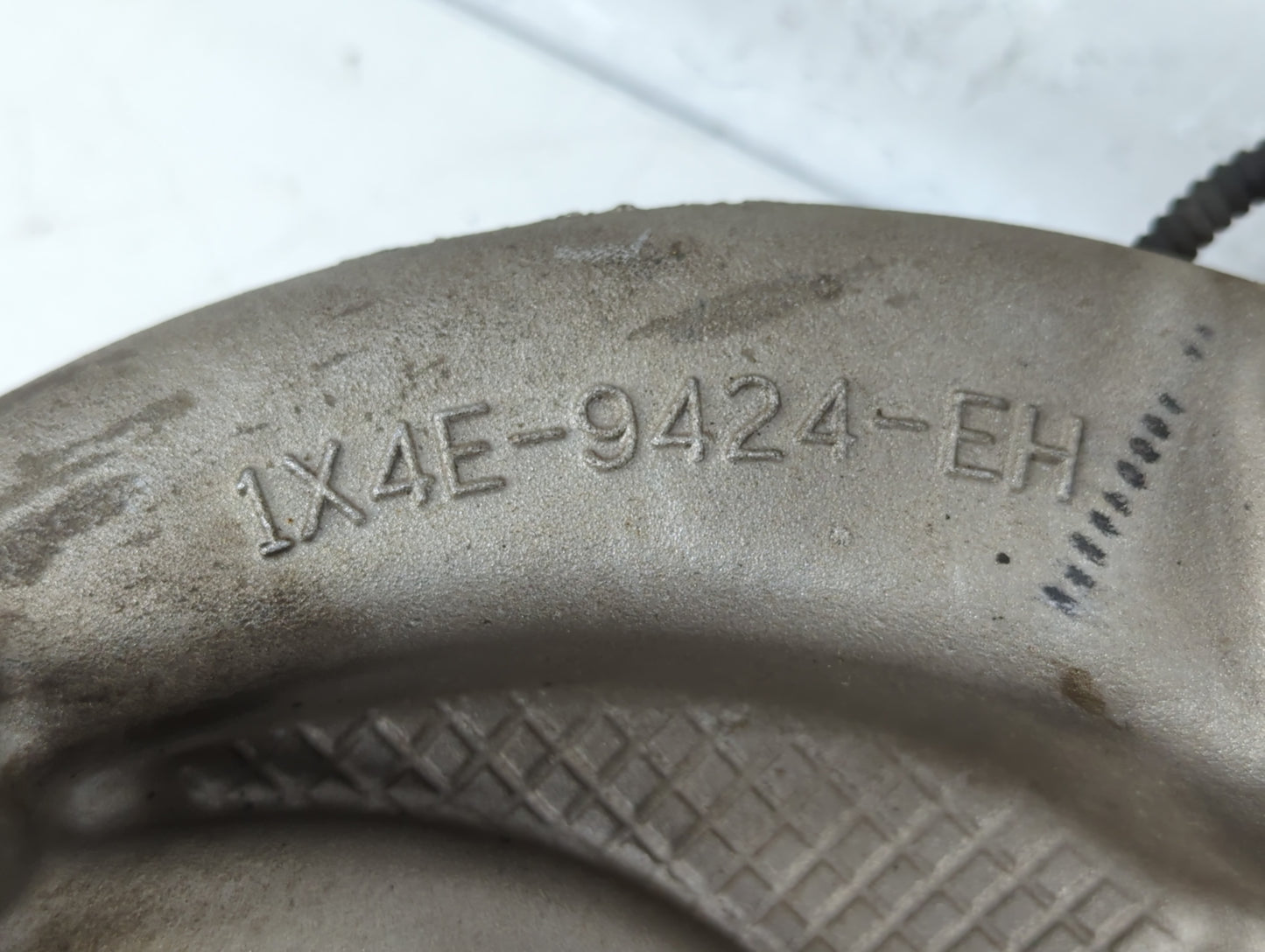 2002-2008 Jaguar X-Type Air Intake Manifold P/N:1X4E-9424-EH Fits Fits 2002 2003 2004 2005 2006 2007 2008 OEM Used Auto Parts - Oemusedautoparts1.com