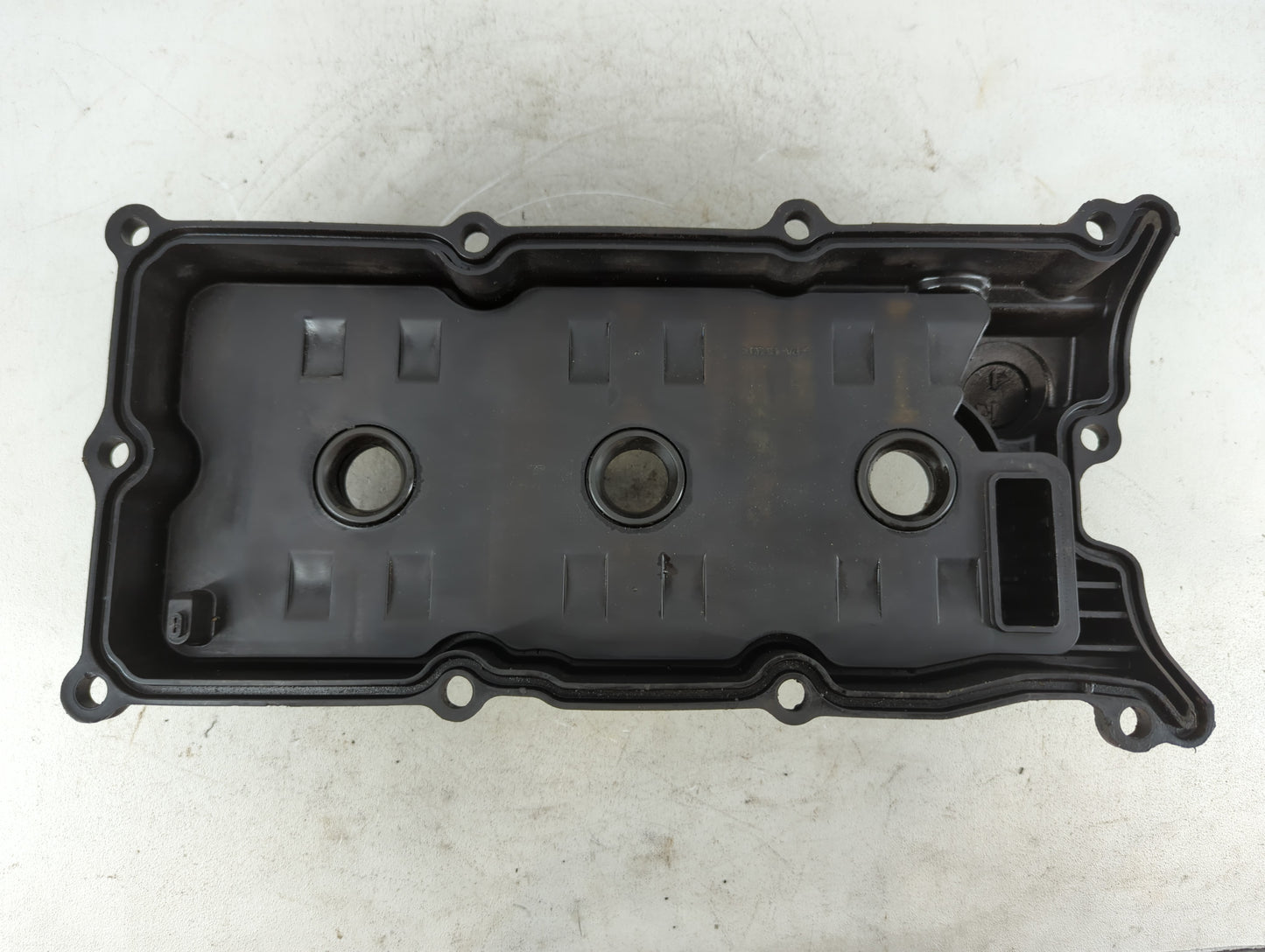 2006 Nissan Altima Passenger Right Cylinder Head Valve Cover Fits OEM Used Auto Parts - Oemusedautoparts1.com