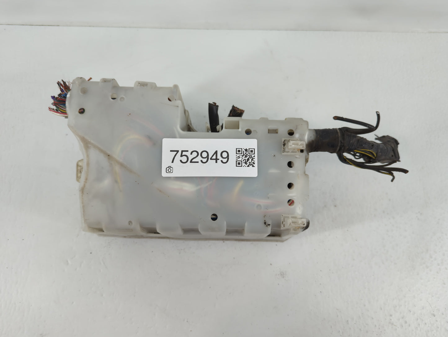 2012-2017 Mazda 5 Fusebox Fuse Box Panel Relay Module P/N:K7005 C513-6676Y Fits Fits 2012 2013 2014 2015 2016 2017 OEM Used Auto Parts - Oemusedautoparts1.com