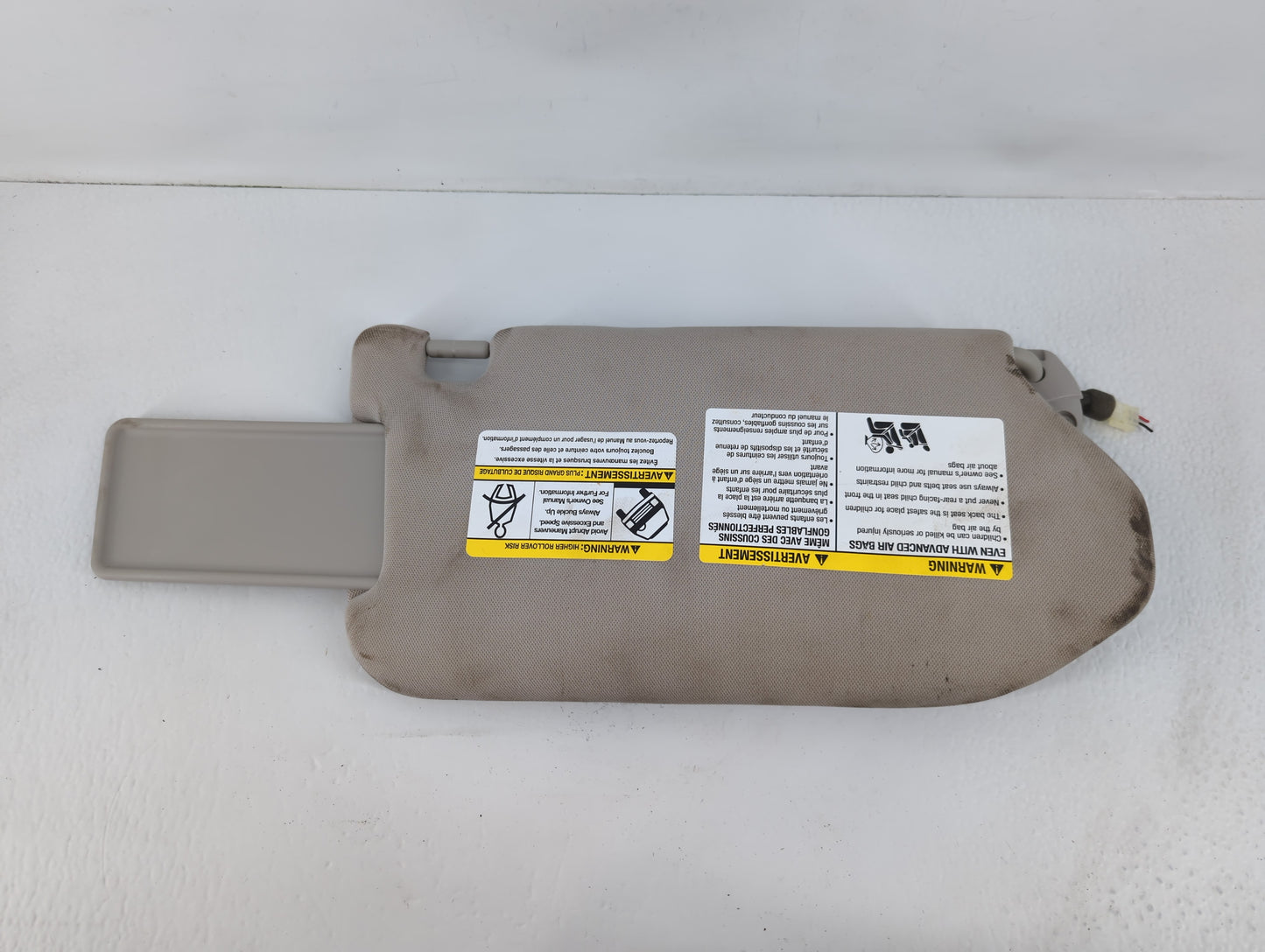 2013-2018 Nissan Pathfinder Sun Visor Shade Replacement Passenger Right Mirror Fits Fits 2013 2014 2015 2016 2017 2018 2019 OEM Used Auto Parts - Oemusedautoparts1.com