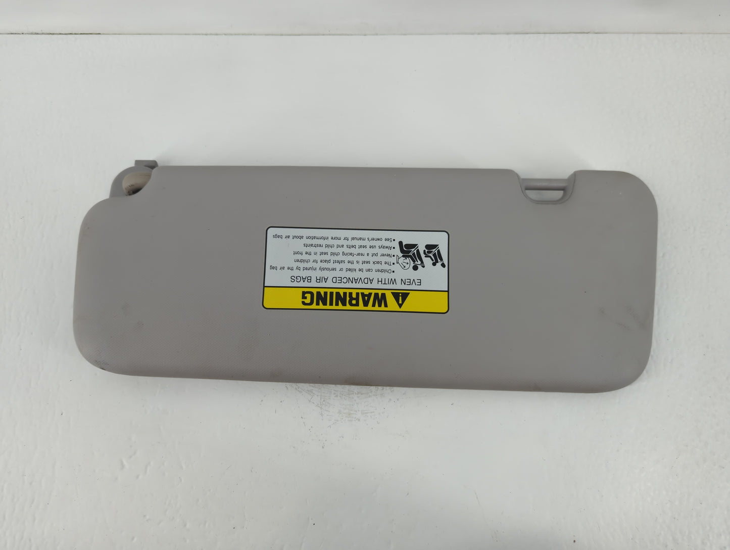 2017-2020 Hyundai Elantra Sun Visor Shade Replacement Driver Left Mirror Fits Fits 2017 2018 2019 2020 OEM Used Auto Parts - Oemusedautoparts1.com