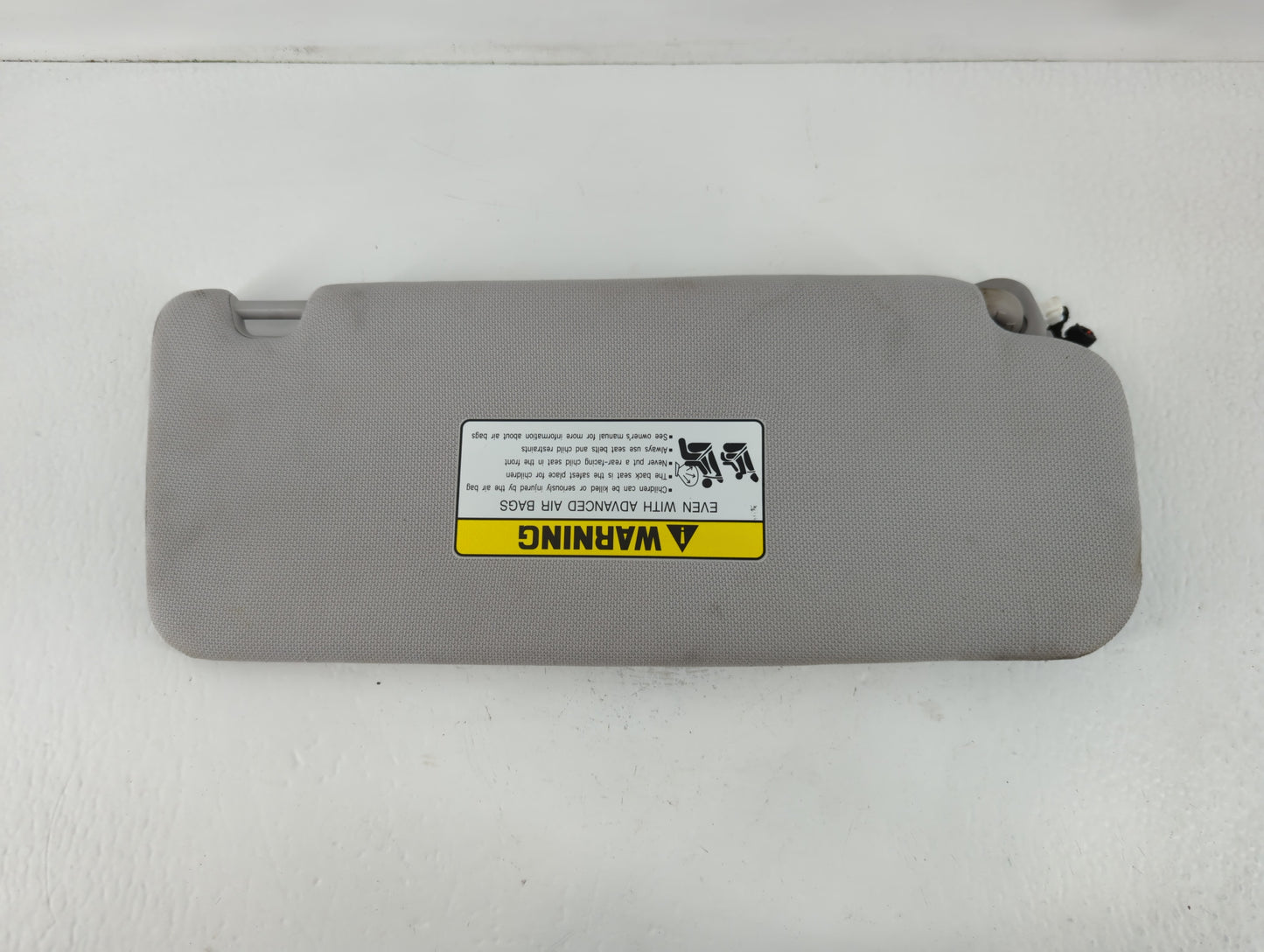 2015-2019 Hyundai Sonata Sun Visor Shade Replacement Driver Left Mirror Fits Fits 2015 2016 2017 2018 2019 OEM Used Auto Parts - Oemusedautoparts1.com