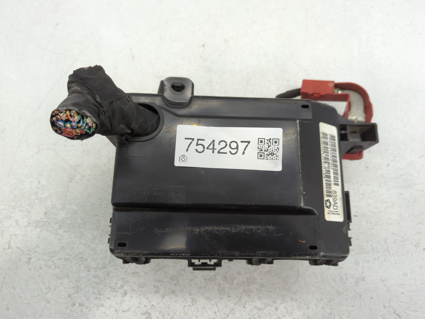 2017 Dodge Charger Fusebox Fuse Box Panel Relay Module P/N:P68304839AD Fits OEM Used Auto Parts - Oemusedautoparts1.com