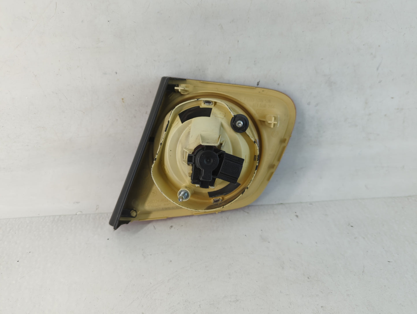 2005-2007 Volkswagen Jetta Tail Light Assembly Driver Left OEM P/N:1K5 945 093 J 224 891 Fits Fits 2005 2006 2007 OEM Used Auto Parts - Oemusedautoparts1.com