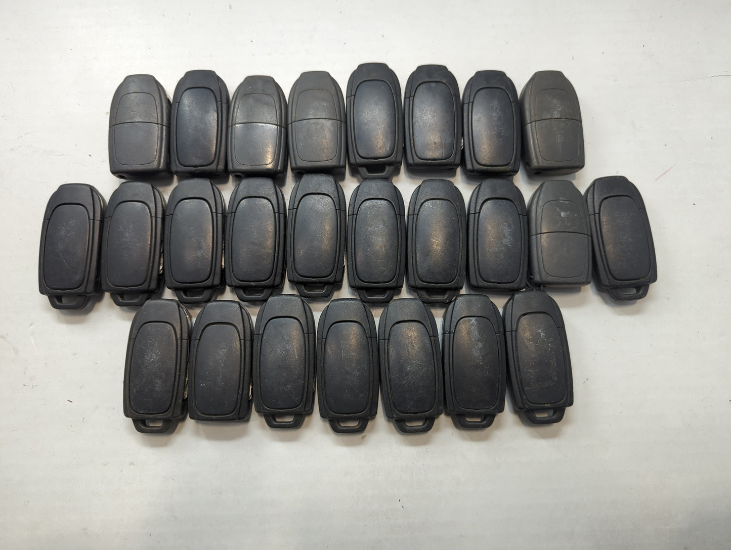 Lot of 25 Volvo Keyless Entry Remote Fob LQNP2T-APU - Oemusedautoparts1.com