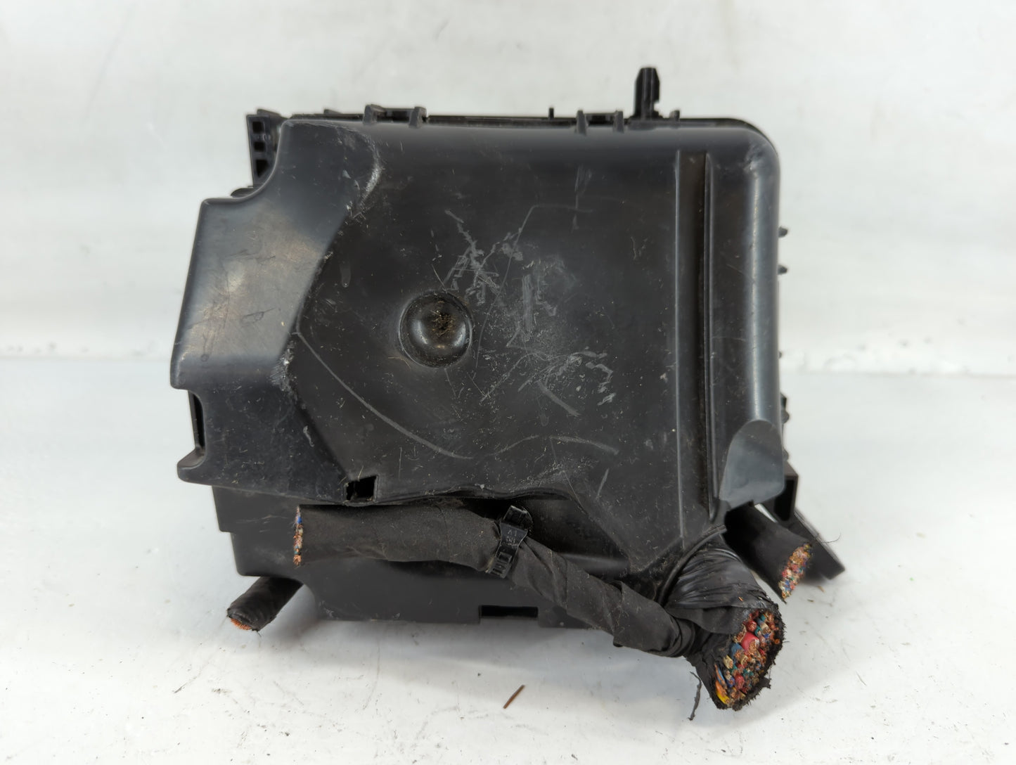 2017-2018 Kia Forte Fusebox Fuse Box Panel Relay Module P/N:91218 B0400 Fits Fits 2017 2018 OEM Used Auto Parts - Oemusedautoparts1.com