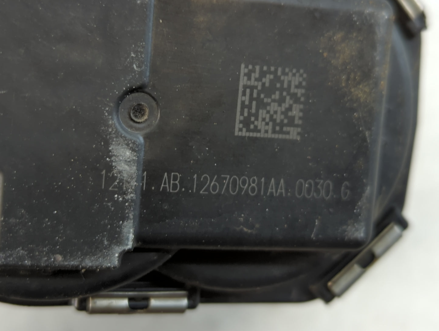 2012-2020 Buick Enclave Throttle Body P/N:12670981AA Fits Fits 2012 2013 2014 2015 2016 2017 2018 2019 2020 2021 2022 OEM Used Auto Parts - Oemusedautoparts1.com