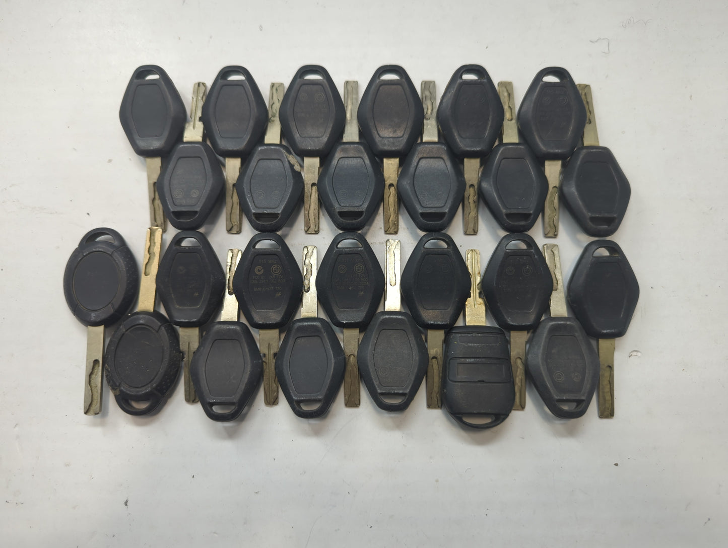 Lot of 25 Bmw Keyless Entry Remote Fob MIXED FCC IDS MIXED PART NUMBERS - Oemusedautoparts1.com