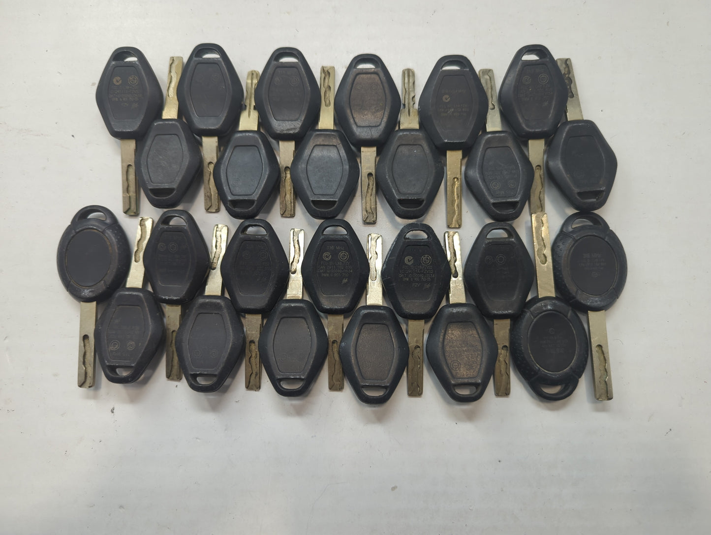 Lot of 25 Bmw Keyless Entry Remote Fob MIXED FCC IDS MIXED PART NUMBERS - Oemusedautoparts1.com