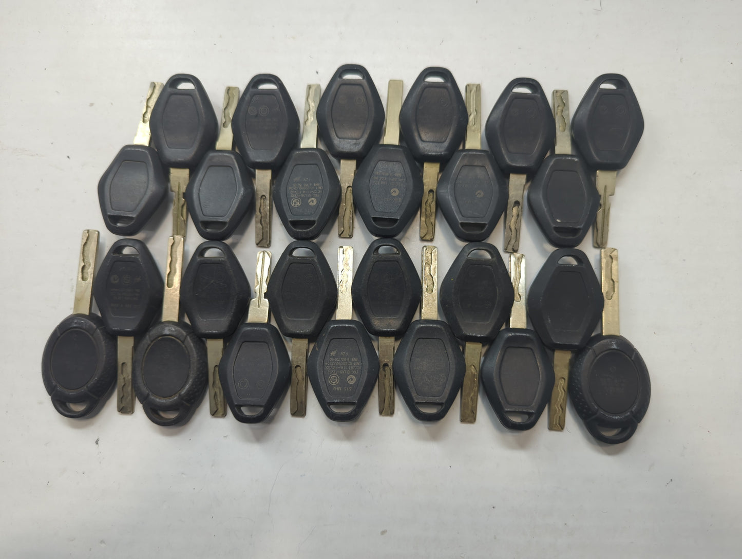 Lot of 25 Bmw Keyless Entry Remote Fob MIXED FCC IDS MIXED PART NUMBERS - Oemusedautoparts1.com