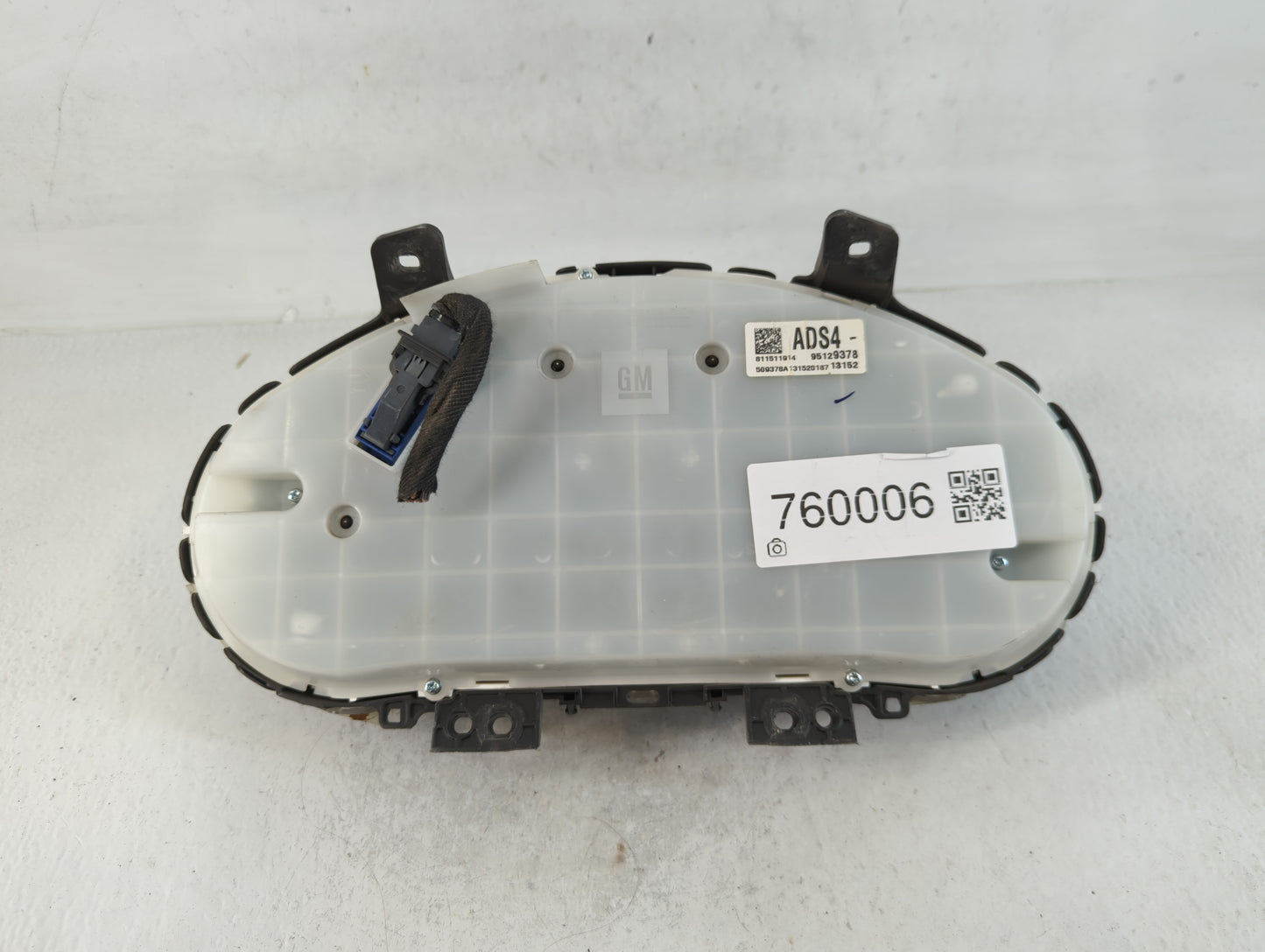 2013-2014 Chevrolet Cruze Instrument Cluster Speedometer Gauges P/N:13152 95129378 Fits Fits 2013 2014 OEM Used Auto Parts - Oemusedautoparts1.com