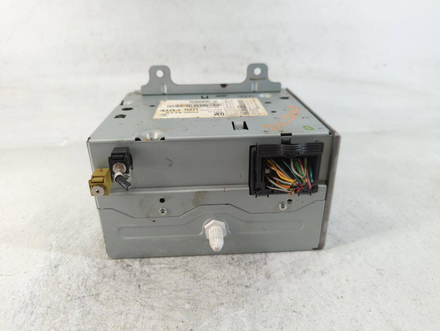 2010 Chevrolet Equinox Radio AM FM Cd Player Receiver Replacement P/N:20854719 Fits OEM Used Auto Parts - Oemusedautoparts1.com