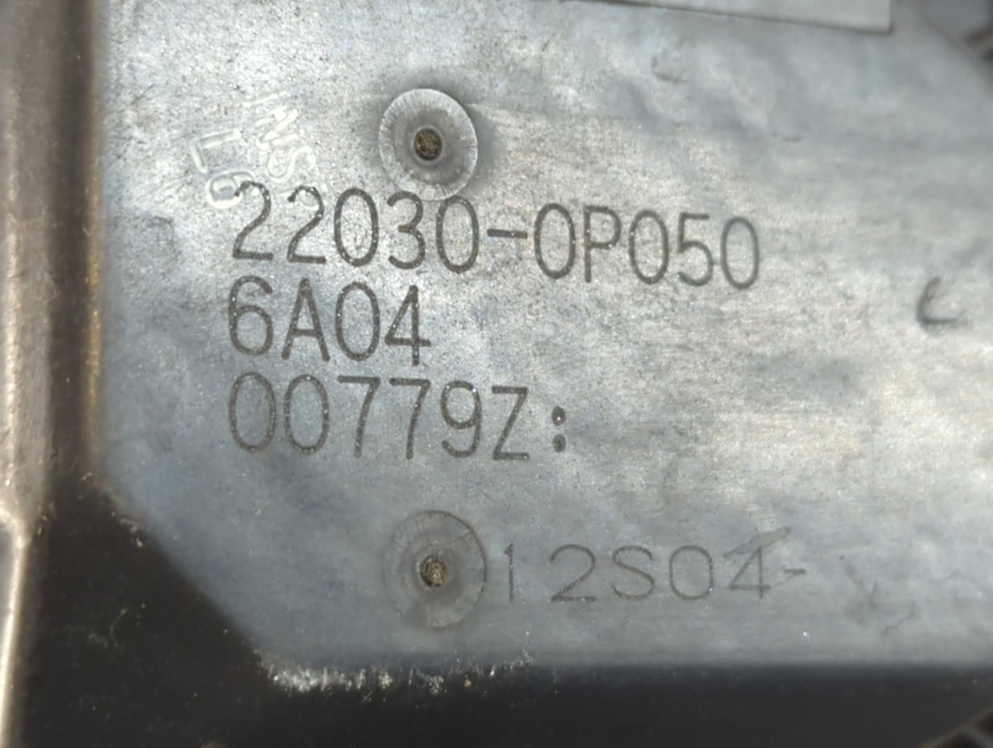 2007-2016 Toyota Sienna Throttle Body P/N:22030-0P050 Fits OEM Used Auto Parts - Oemusedautoparts1.com