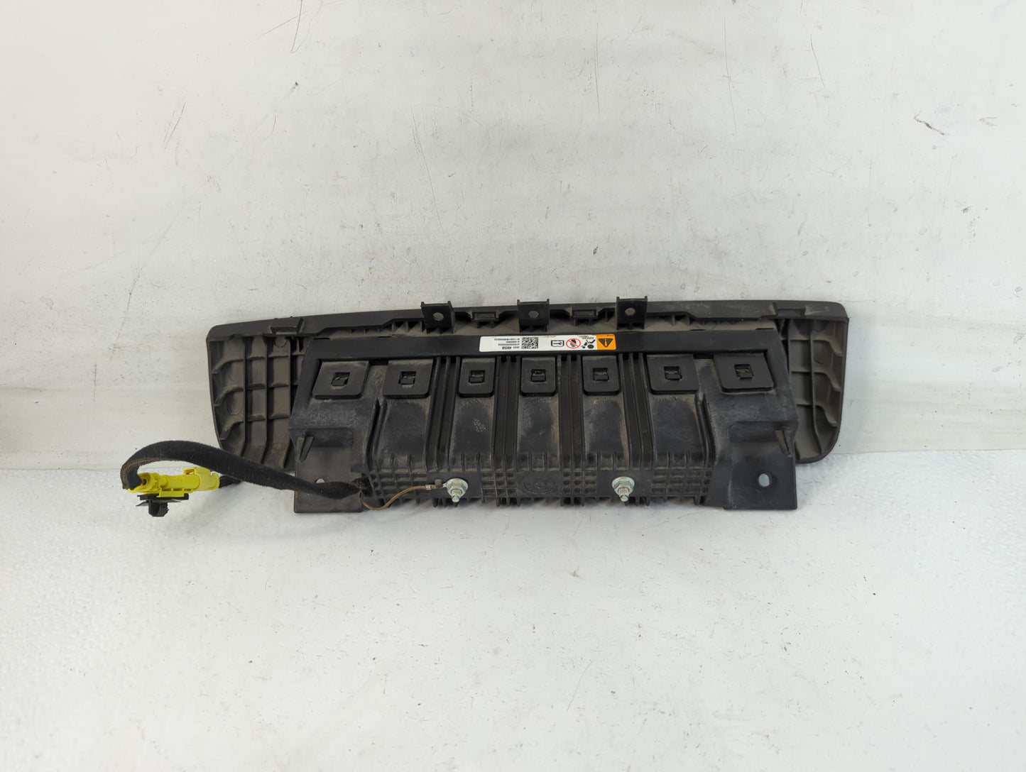 2012-2019 Chevrolet Sonic Air Bag Passenger Right Knee OEM P/N:95934658 Fits Fits 2012 2013 2014 2015 2016 2017 2018 2019 OEM Used Auto Parts - Oemusedautoparts1.com