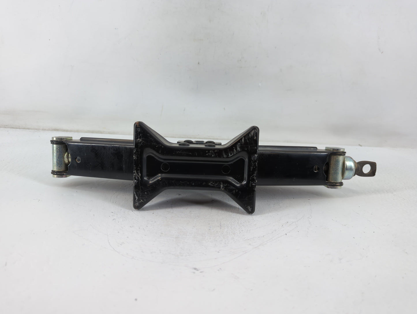 2021 Kia Seltos Spare Scissor Car Jack - Oemusedautoparts1.com