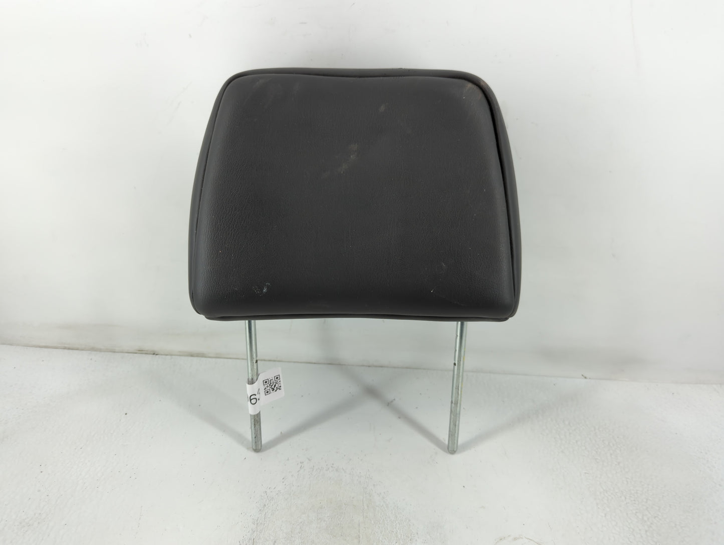 2006-2008 Pontiac Grand Prix Headrest Head Rest Rear Seat Fits Fits 2006 2007 2008 OEM Used Auto Parts - Oemusedautoparts1.com