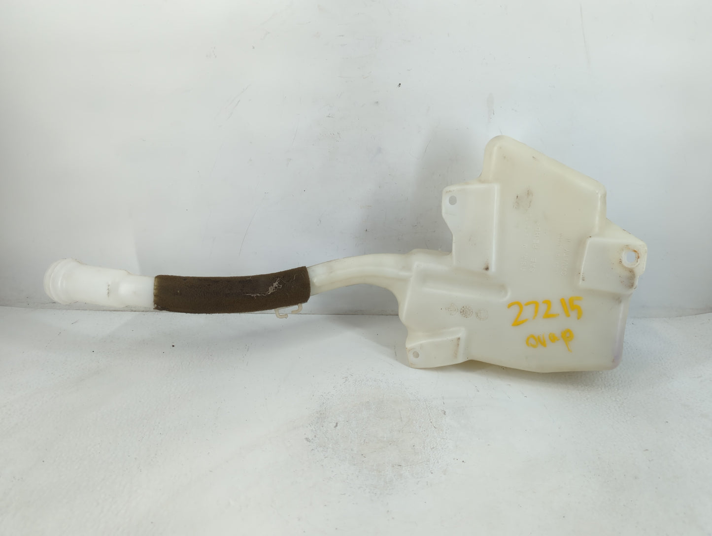 2007-2009 Gmc Acadia Windshield Washer Fluid Reservoir Bottle Oem - Oemusedautoparts1.com