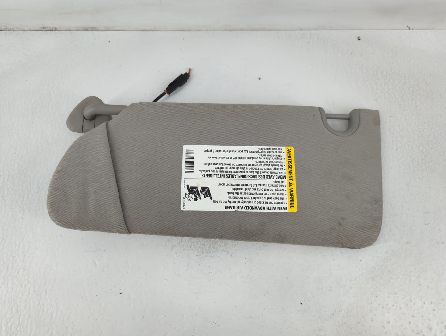 2006 Chevrolet Trail Blazer Sun Visor Shade Replacement Passenger Right Mirror Fits Fits 2005 2007 OEM Used Auto Parts - Oemusedautoparts1.com