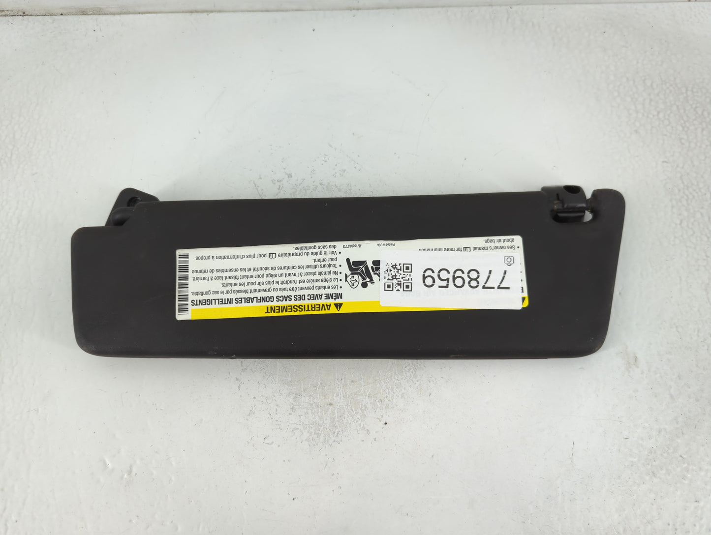 2016-2021 Chevrolet Malibu Sun Visor Shade Replacement Driver Left Mirror Fits Fits 2016 2017 2018 2019 2020 2021 OEM Used Auto Parts - Oemusedautoparts1.com