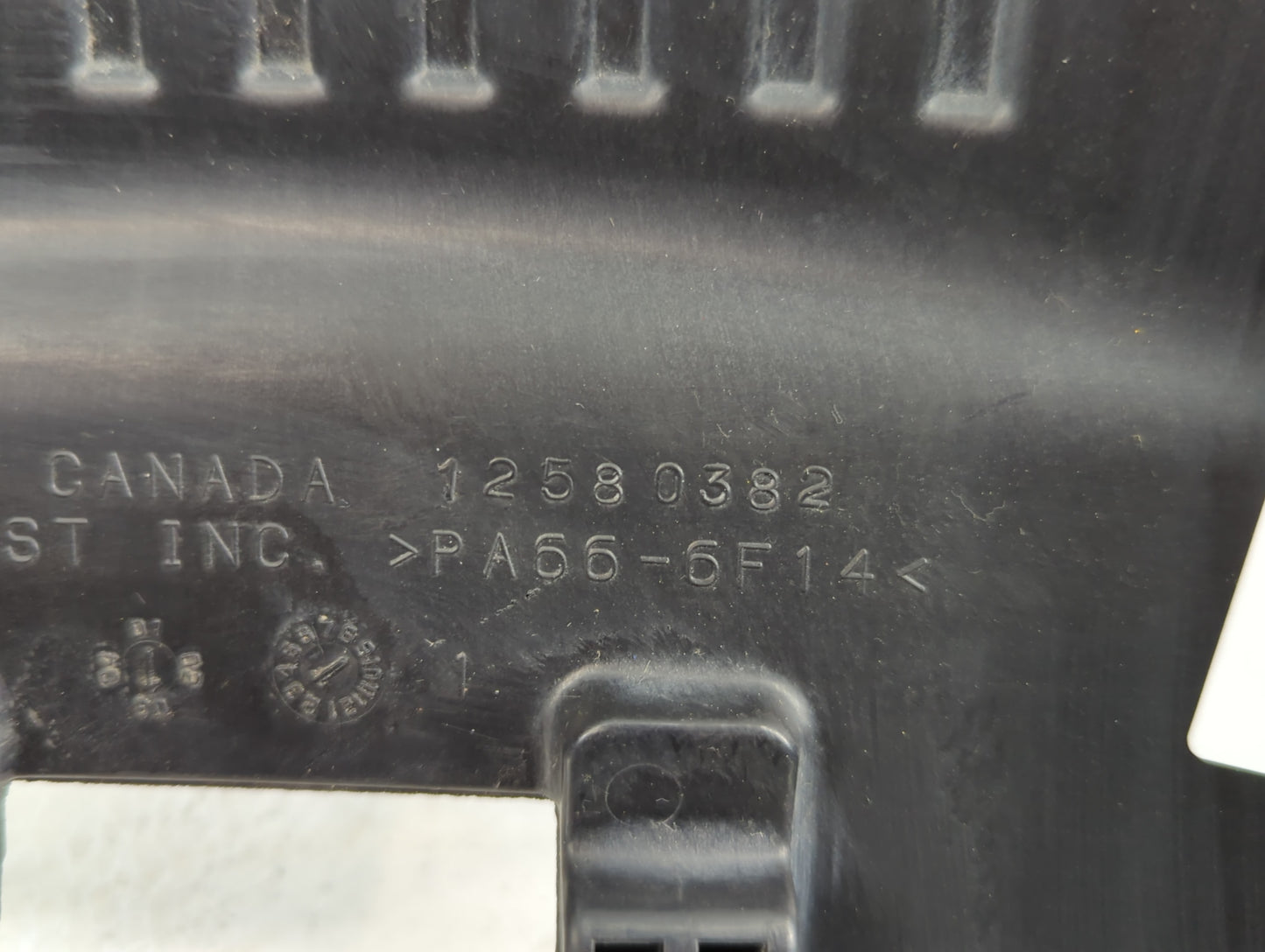 2006 Gmc Sierra Engine Cover - Oemusedautoparts1.com