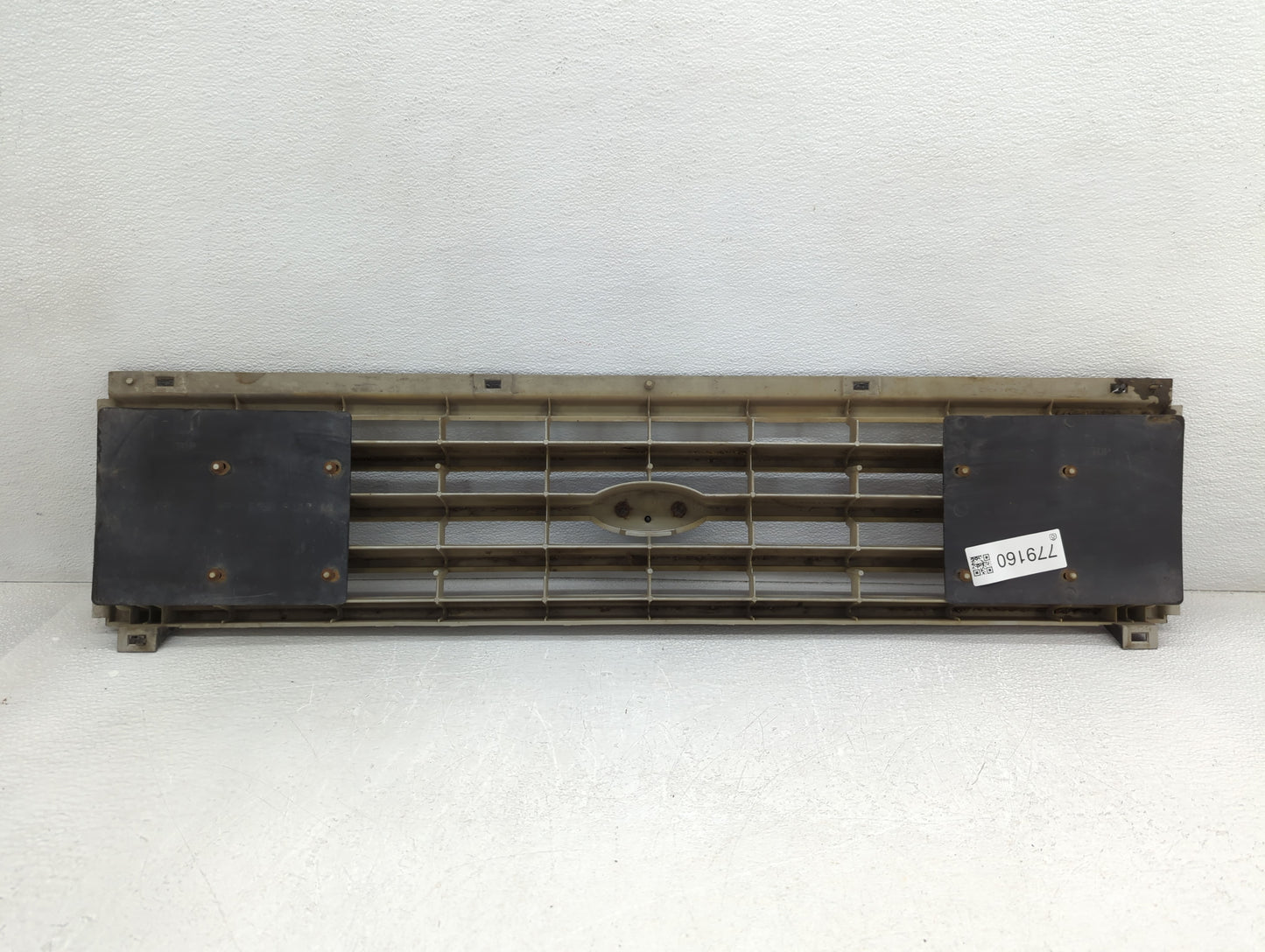 1988 Ford Aerostar Front Grille Bumper Not Included - Oemusedautoparts1.com