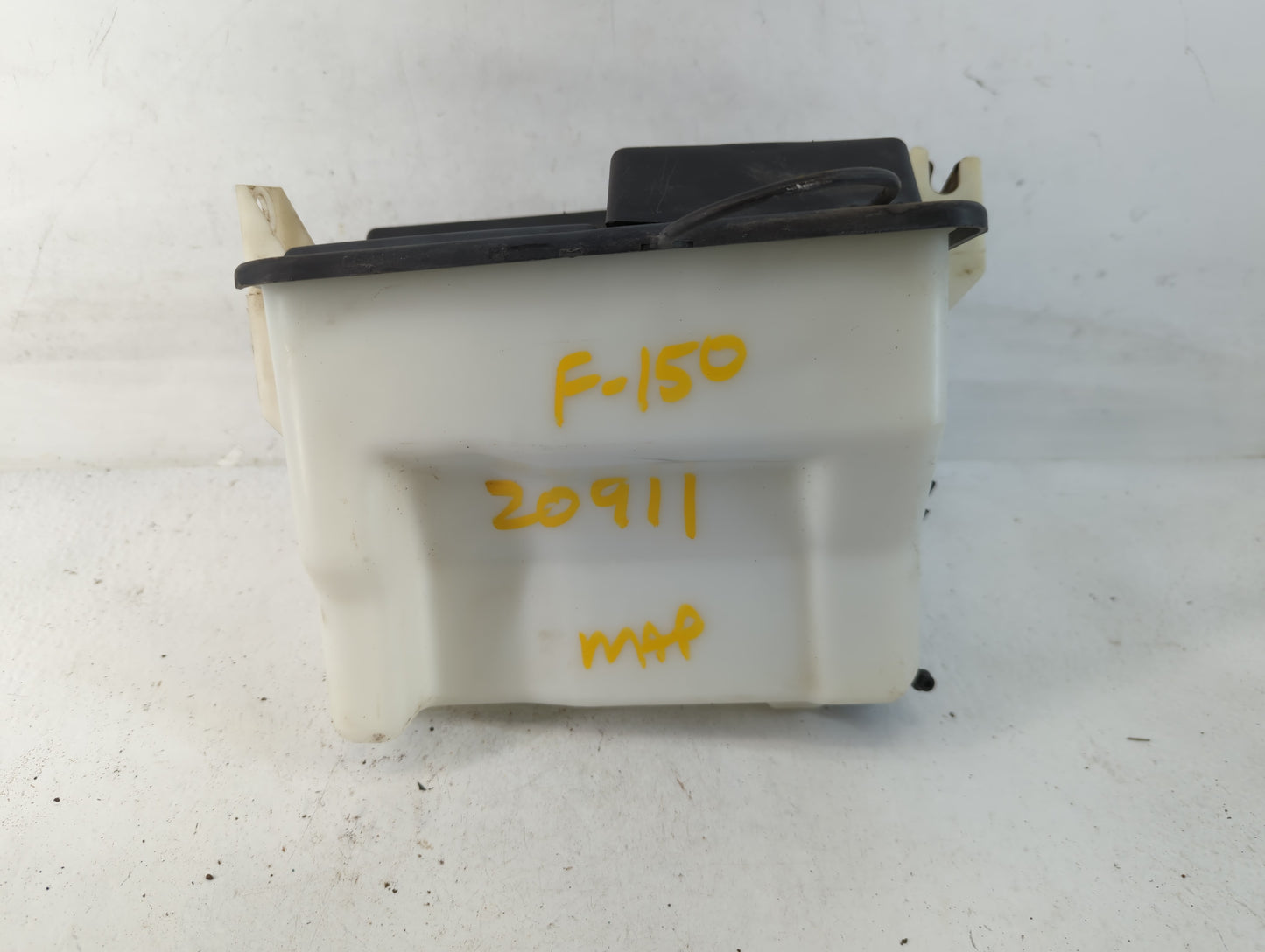 Ford F-150 Windshield Washer Fluid Reservoir Bottle Oem - Oemusedautoparts1.com