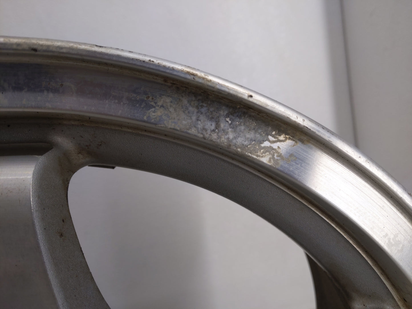 2001-2007 Chevrolet Monte Carlo Oem Wheel Rim - Oemusedautoparts1.com