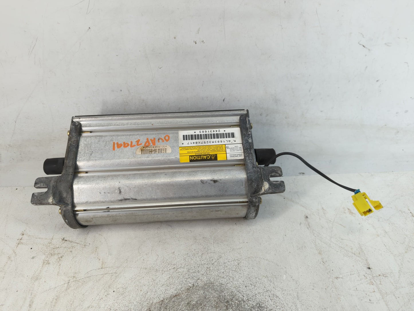 2002 Saturn Ls Air Bag Passenger Right Dashboard OEM P/N:24431683 Fits Fits 2001 2003 2004 2005 OEM Used Auto Parts - Oemusedautoparts1.com