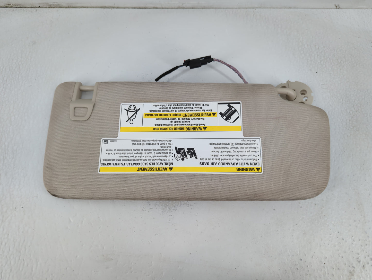 2021-2022 Buick Envision Sun Visor Shade Replacement Driver Left Mirror Fits Fits 2021 2022 OEM Used Auto Parts - Oemusedautoparts1.com