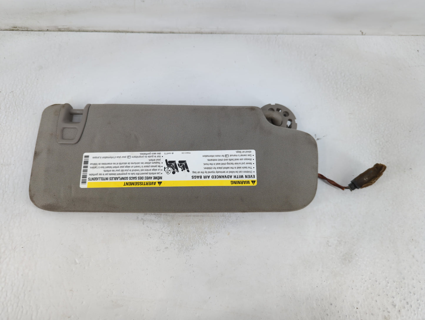 2013 Cadillac Ats Sun Visor Shade Replacement Driver Left Mirror Fits OEM Used Auto Parts - Oemusedautoparts1.com