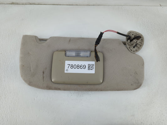 2005-2007 Chevrolet Trailblazer Sun Visor Shade Replacement Passenger Right Mirror Fits Fits 2005 2006 2007 OEM Used Auto Parts