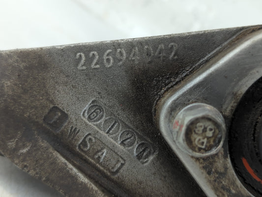 2005-2009 Chevrolet Equinox Axle Shaft Front Passenger Cv C/v