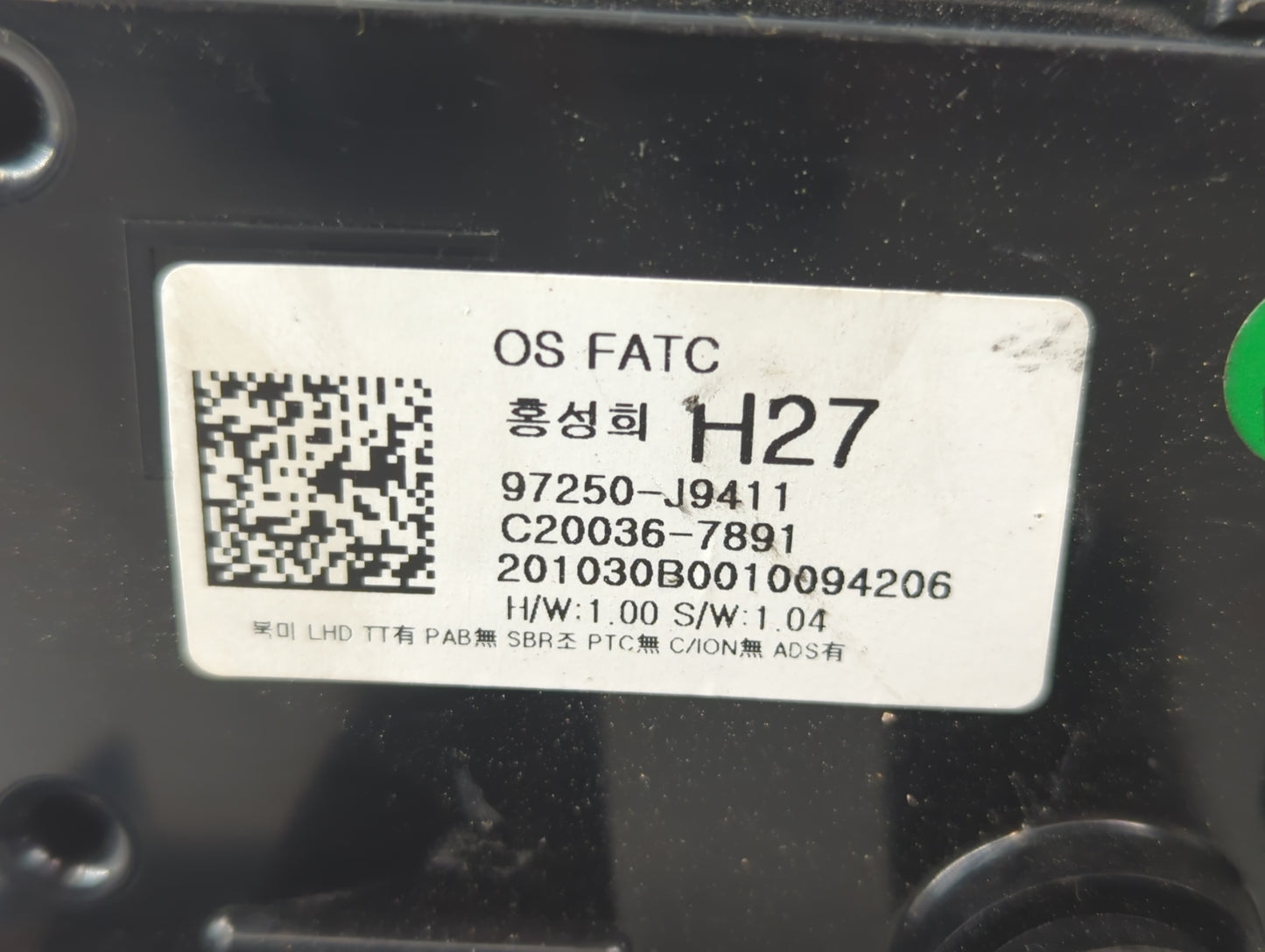 2018-2021 Hyundai Kona Climate Control Module Temperature AC/Heater Replacement P/N:97250-J9411 Fits Fits 2018 2019 2020 2021 OEM Used Auto Parts - Oemusedautoparts1.com