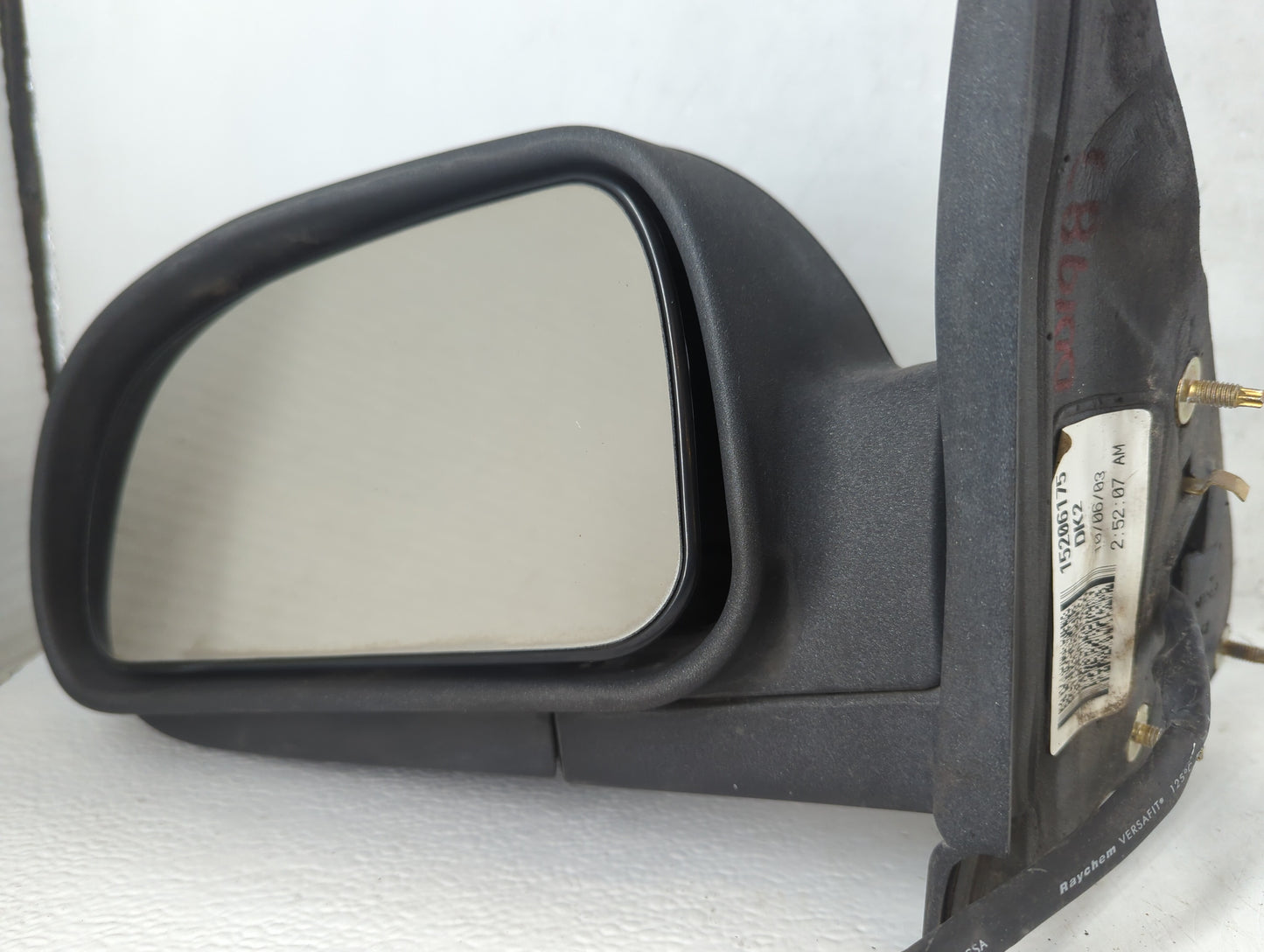 2002-2004 Chevrolet Trailblazer Sun Visor Shade Replacement Driver Left Mirror Fits Fits 2002 2003 2004 OEM Used Auto Parts - Oemusedautoparts1.com