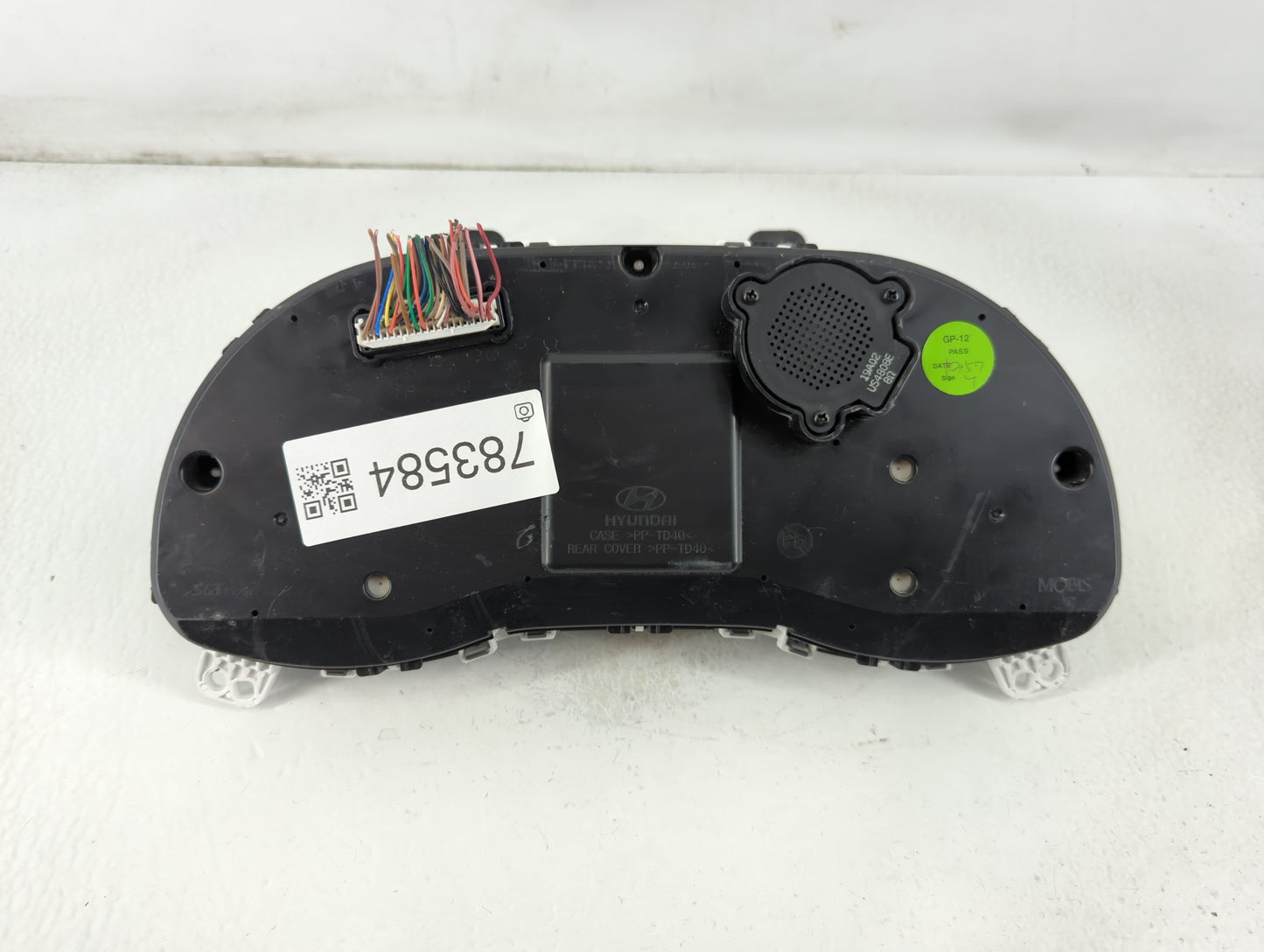 2019-2021 Hyundai Kona Instrument Cluster Speedometer Gauges P/N:94011J9360 Fits Fits 2019 2020 2021 OEM Used Auto Parts - Oemusedautoparts1.com