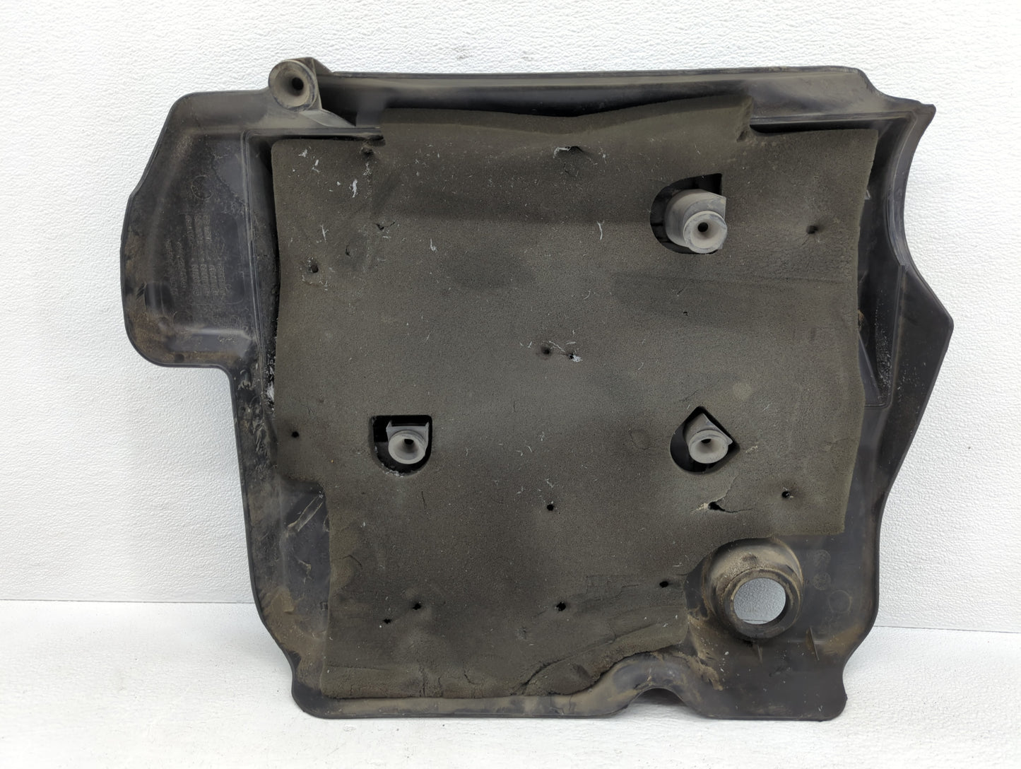 2010 Cadillac Srx Engine Cover - Oemusedautoparts1.com