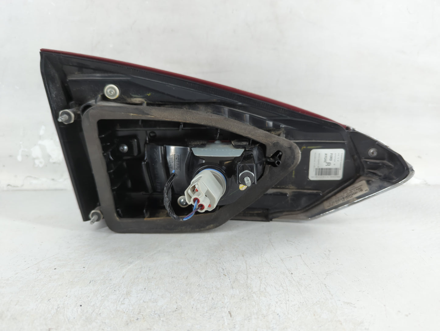 2017-2020 Ford Fusion Tail Light Assembly Passenger Right OEM P/N:F00HTF408408 KS73-13A602-AE Fits Fits 2017 2018 2019 2020 OEM Used Auto Parts - Oemusedautoparts1.com