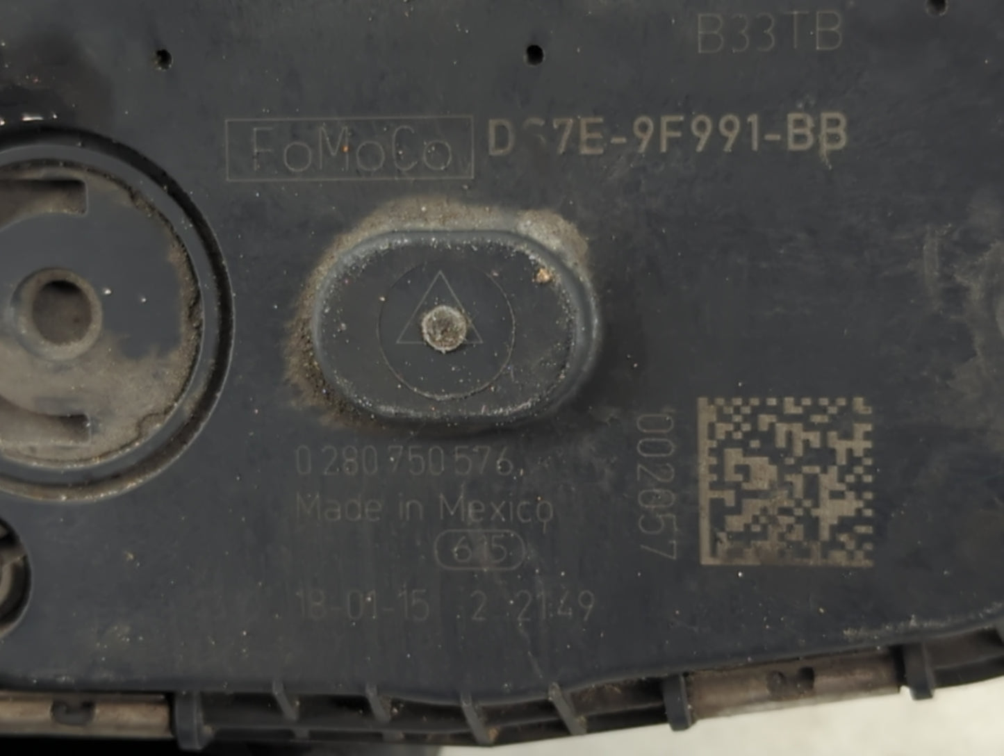 2016-2019 Ford Explorer Throttle Body P/N:DS7E-9F991-BB Fits Fits 2014 2015 2016 2017 2018 2019 2020 2021 2022 OEM Used Auto Parts - Oemusedautoparts1.com